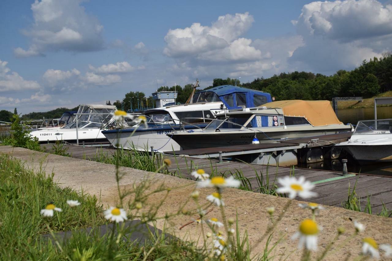 Marina Tynec N. L. - Kemp Týnec nad Labem Exterior foto