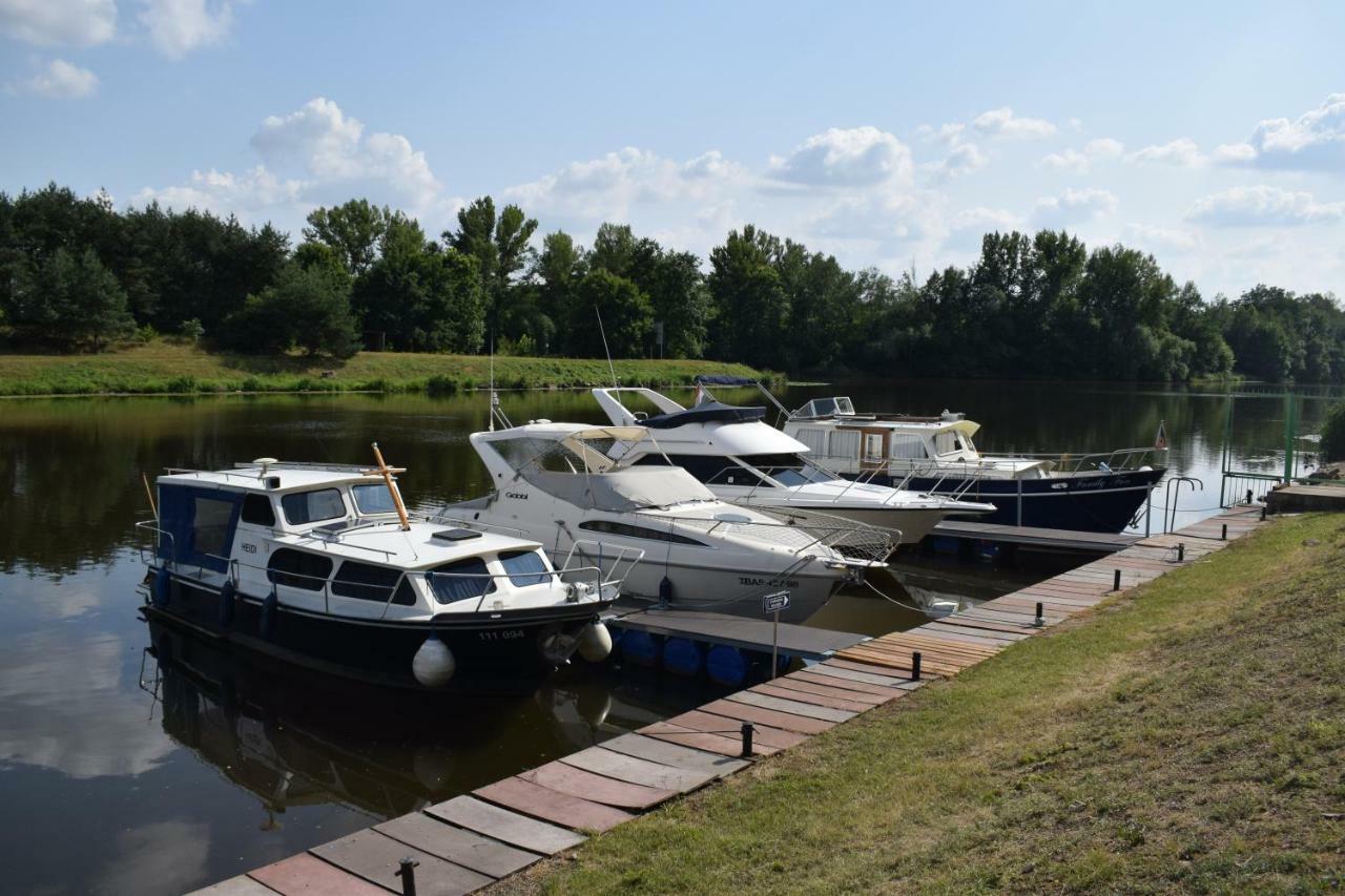 Marina Tynec N. L. - Kemp Týnec nad Labem Exterior foto